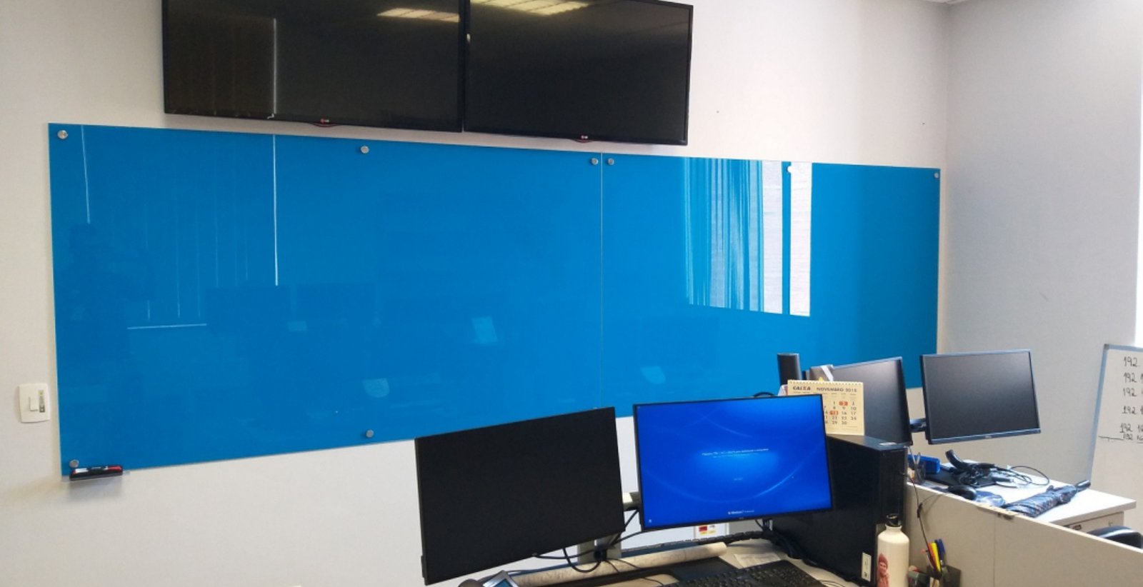 Lousas de Vidro Coloridas: Beleza e Praticidade para Qualquer Ambiente